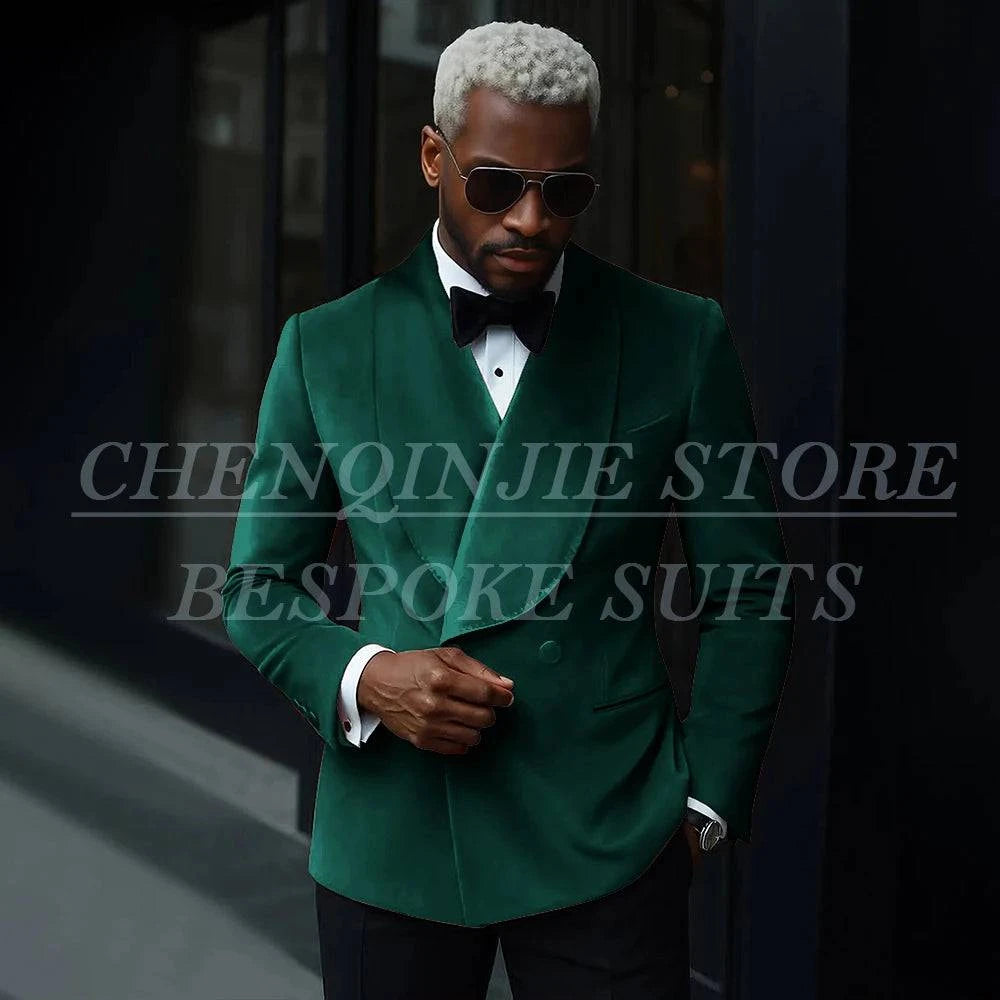 Elegant men's velvet double-breasted suit with shawl lapel, slim fit jacket and pants, ideal for prom, party, or formal events.
